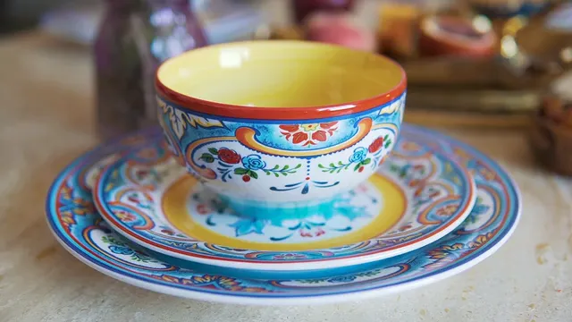 Horizontal video: Colorful ornate ceramics 7249002. Duration: 12 seconds. Resolution: 1920x1080